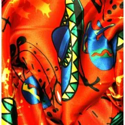 Satin polyester mexicains sur fond rouge