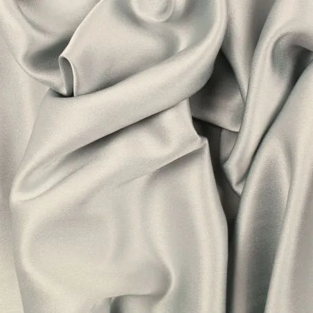 Tissu Crêpe envers-satin de couleur gris clair