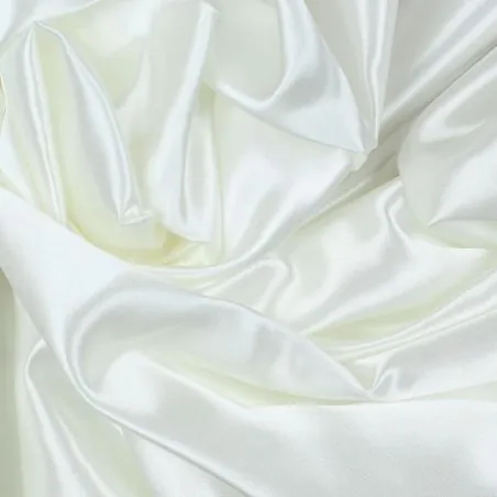 Tissu Satin uni de couleur blanc cassée