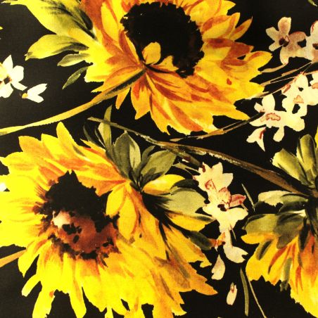 Tissu en satin de soie noir imprimé fleuri jaune Tissu en satin de soie noir imprimé fleuri jaune