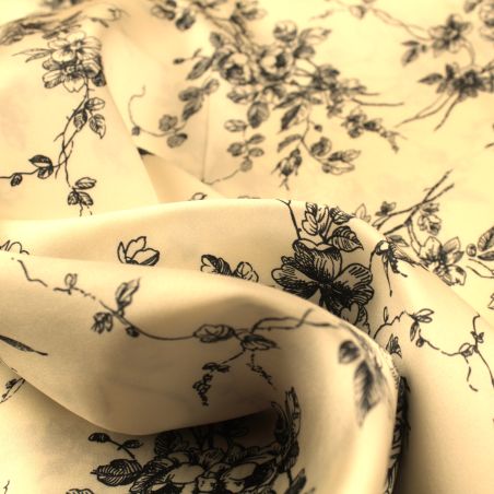 Tissu Satin Blanc à Impression Florale - Toucher Soie Tissu Satin Blanc à Impression Florale - Toucher Soie