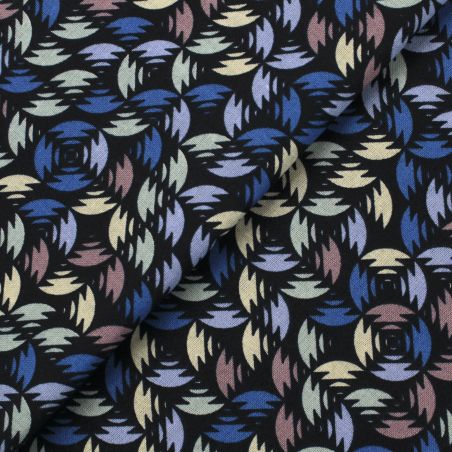 Tissu coton noir imprimé géométrique multicolore - Idéal pour habillement et couture au mètre Tissu coton noir imprimé géométrique multicolore - Idéal pour habillement et couture au mètre