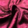 Tissus lamé de couleur rose fuchsia crêpe irisé Tissus lamé de couleur rose fuchsia crêpe irisé