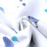 Tissu en coton blanc milleraie avec motif ballon dirigeable bleu Tissu en coton blanc milleraie avec motif ballon dirigeable bleu
