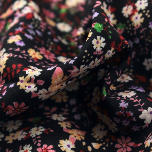 Tissu polyester noir à imprimé fleuri multicolore Tissu polyester noir à imprimé fleuri multicolore