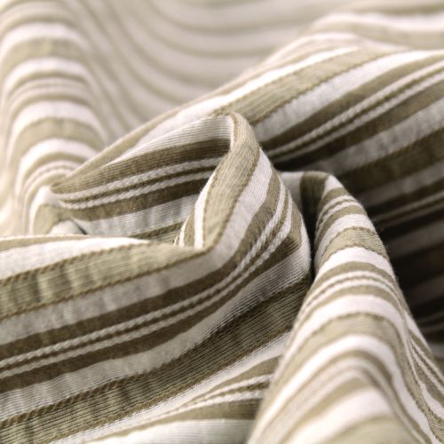 Tissu Coton Chemise Blanc Écru à Rayures – Élégance et Originalité Tissu Coton Chemise Blanc Écru à Rayures – Élégance et Originalité