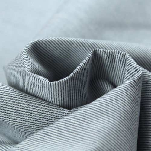 Tissu Coton à Rayures Bleues – Léger et Doux – Idéal pour Chemise Tissu Coton à Rayures Bleues – Léger et Doux – Idéal pour Chemise